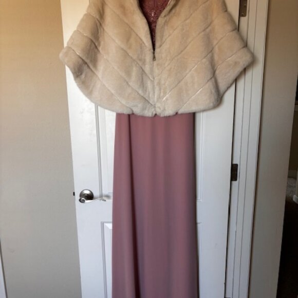 Fur Cape Wedding, Prom, Party, Christmas, Anniversary, Wrap, Elegant, Cozy, Warm - Picture 4 of 4